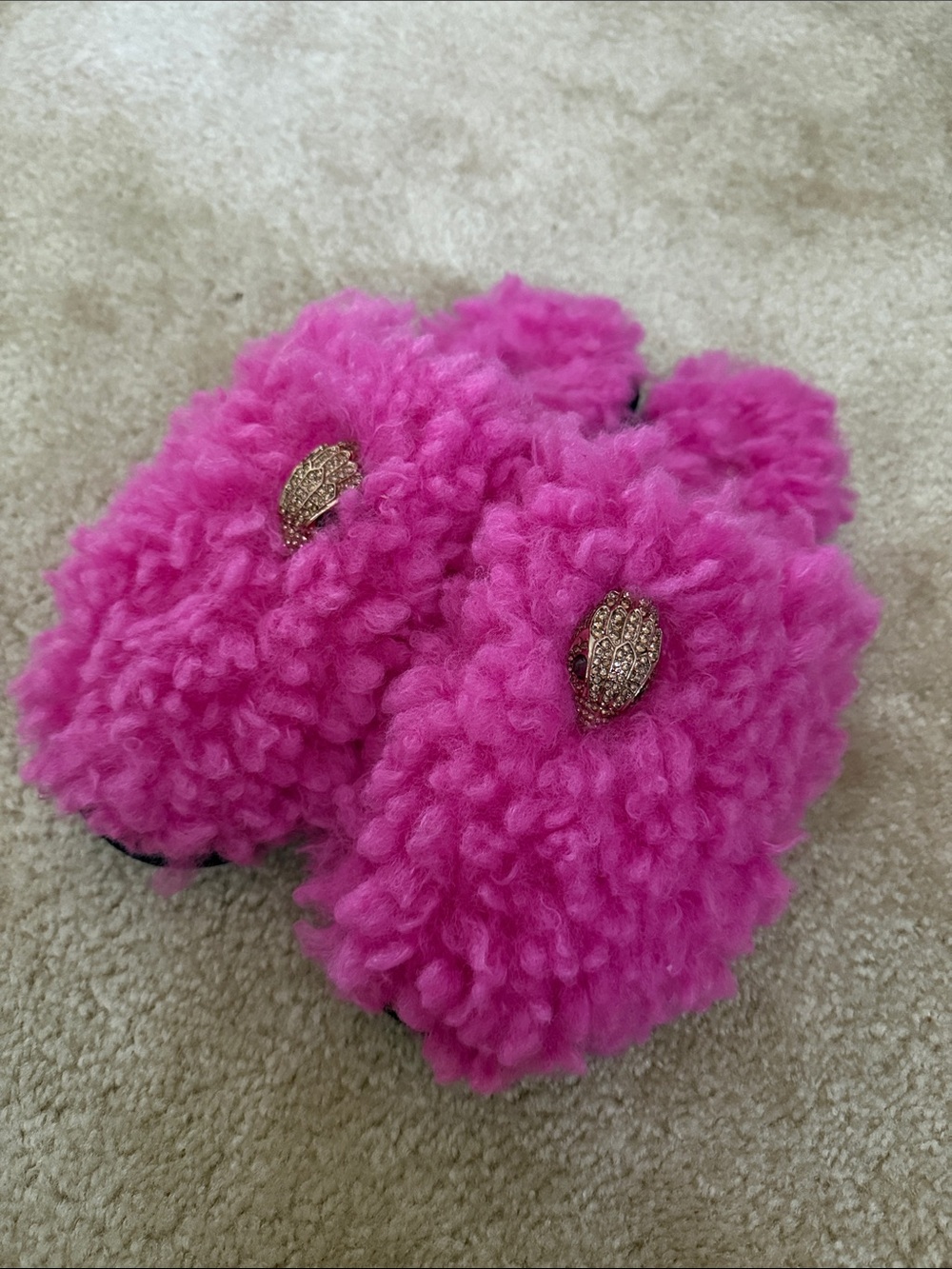 Kurt Geiger Hot Pink Fuzzy Slippers with Gold Eagle Accent. Size 40. New other - Picture 5 of 13